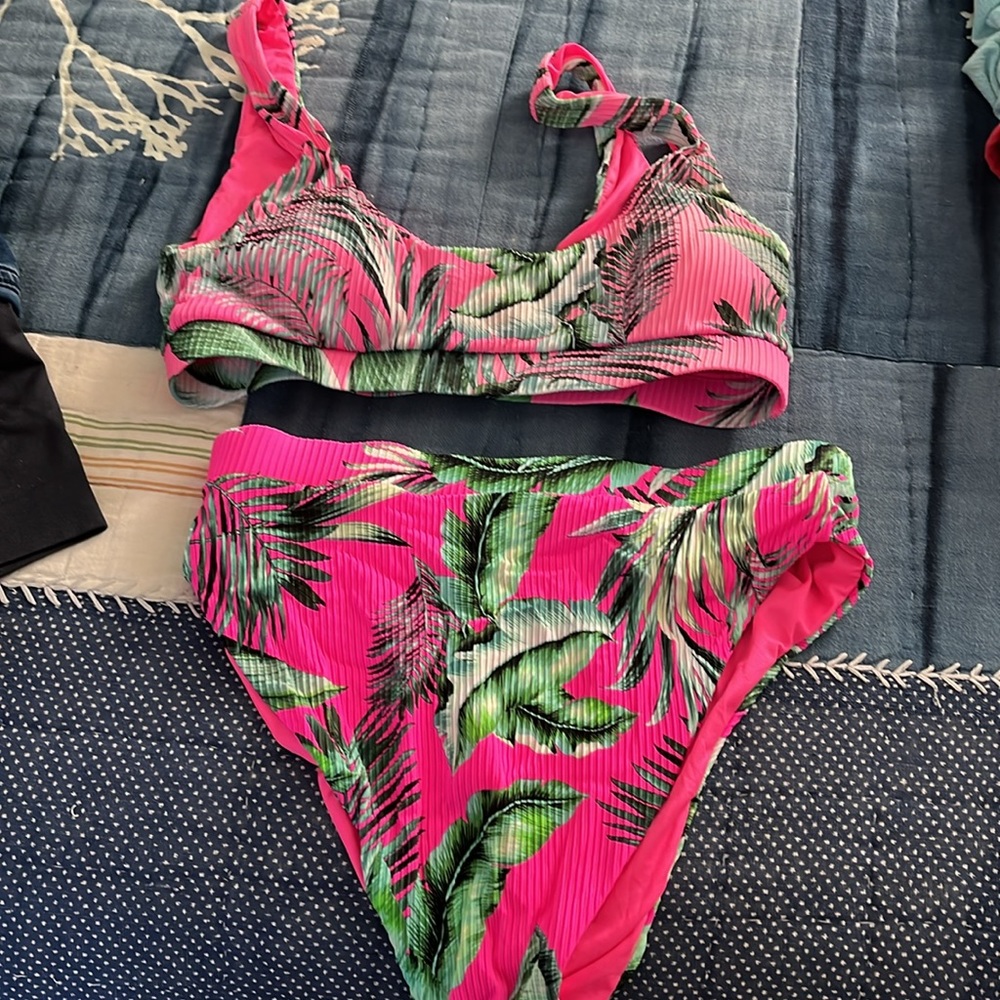 NWOT pink lily tropical palm bathingsuit bottom &top